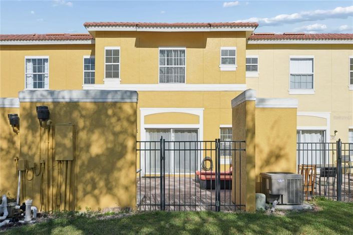 Image No.27-3 Bed Townhouse for sale