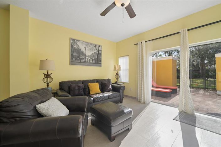 Image No.9-3 Bed Townhouse for sale