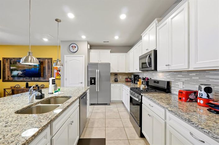 Image No.10-5 Bed Townhouse for sale