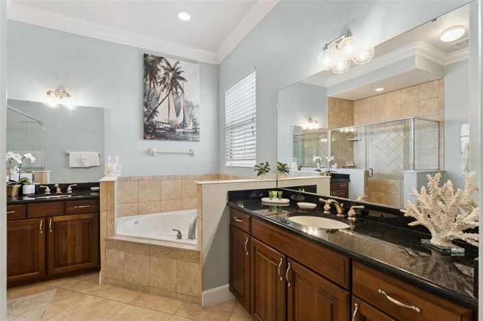 Image No.21-4 Bed Property for sale