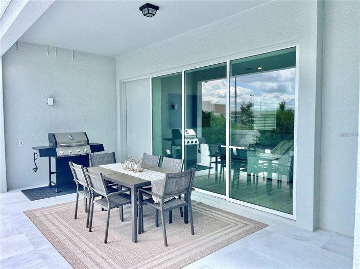 Image No.2-5 Bed Property for sale