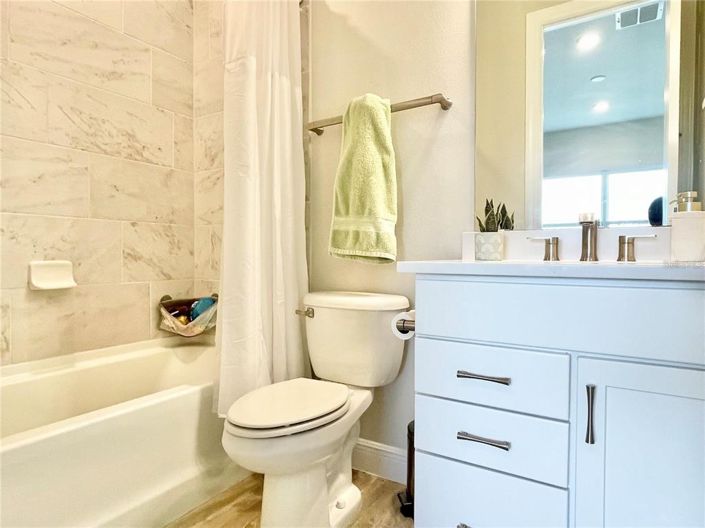 Image No.37-5 Bed Property for sale