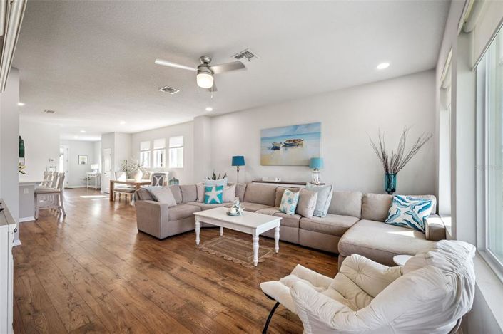 Image No.18-3 Bed Property for sale