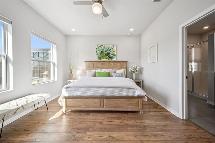 Image No.19-3 Bed Property for sale