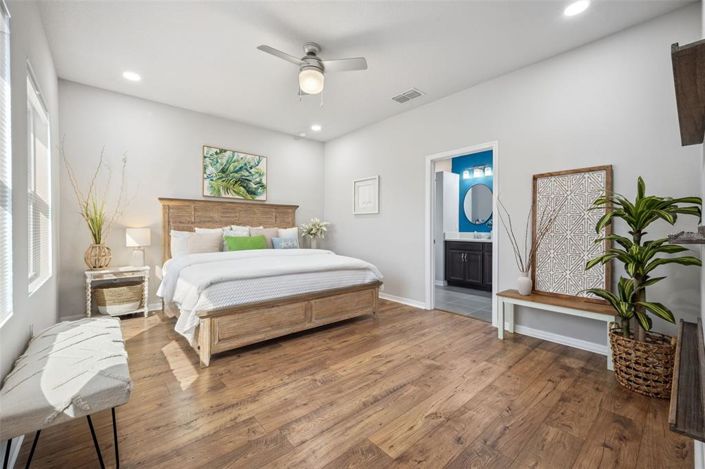 Image No.20-3 Bed Property for sale