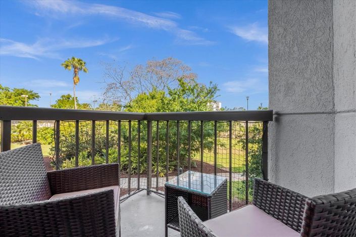 Image No.24-1 Bed Property for sale