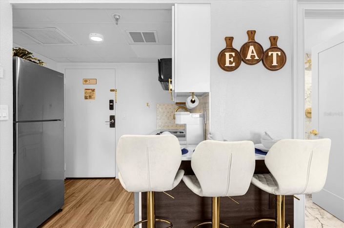 Image No.5-1 Bed Property for sale