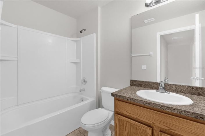 Image No.8-3 Bed Townhouse for sale