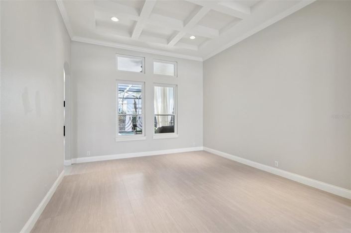 Image No.10-4 Bed Property for sale