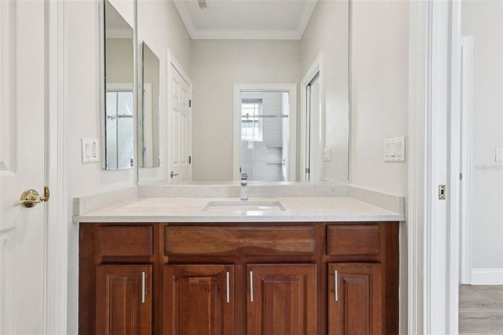 Image No.24-4 Bed Property for sale