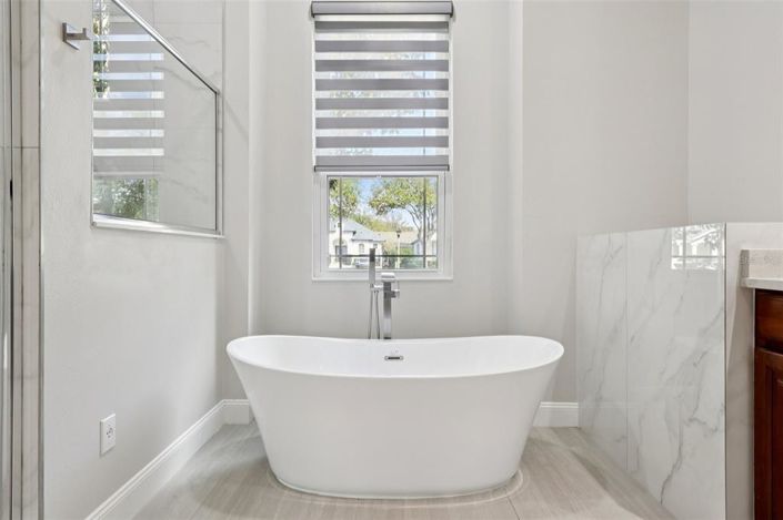 Image No.37-4 Bed Property for sale