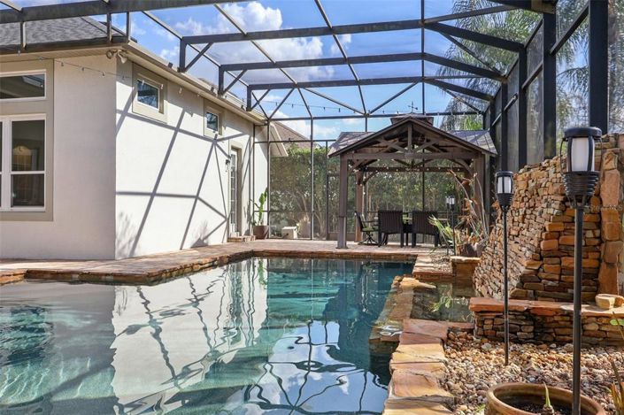 Image No.43-4 Bed Property for sale