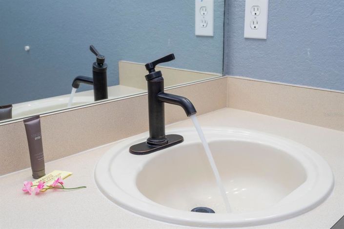 Image No.22-4 Bed Townhouse for sale