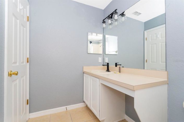 Image No.33-4 Bed Townhouse for sale