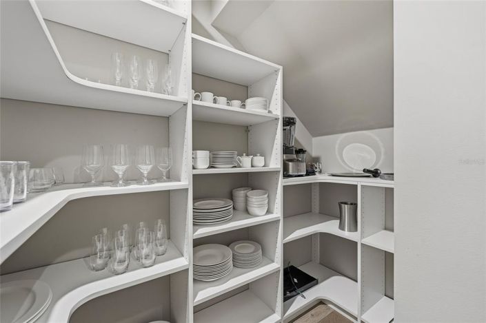 Image No.10-3 Bed Property for sale