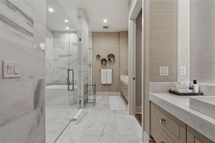 Image No.19-3 Bed Property for sale