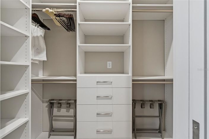 Image No.22-3 Bed Property for sale