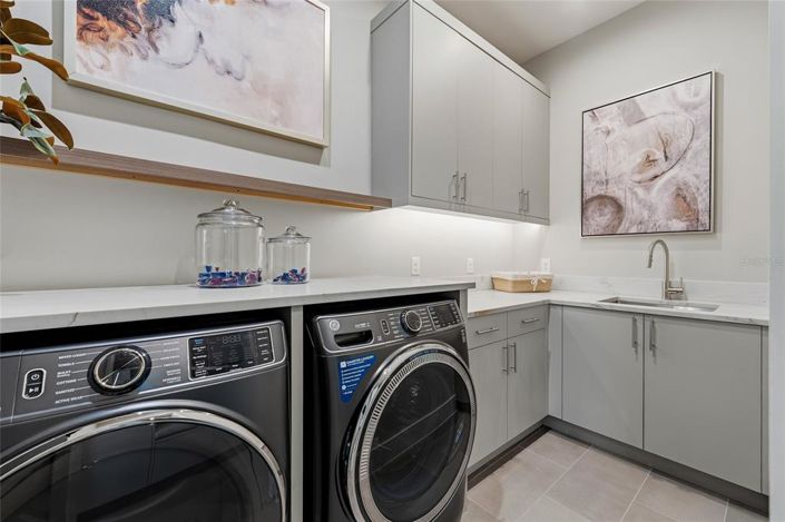 Image No.28-3 Bed Property for sale