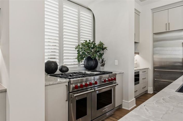 Image No.6-3 Bed Property for sale