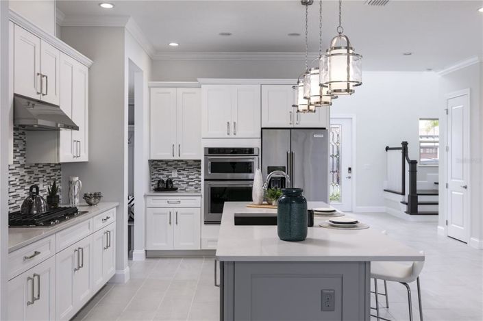 Image No.4-4 Bed Property for sale