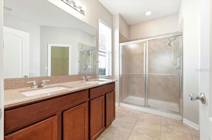 Image No.15-3 Bed Property for sale