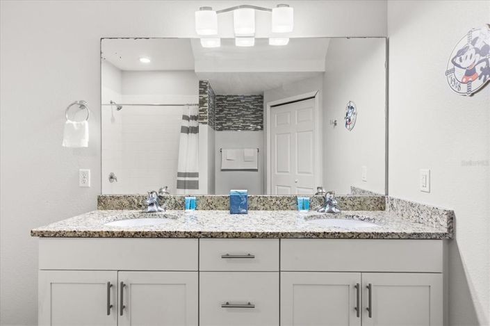 Image No.17-3 Bed Townhouse for sale