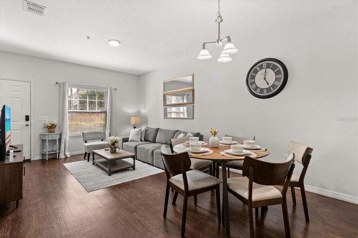 Image No.3-3 Bed Townhouse for sale