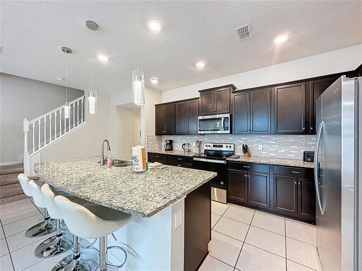 Image No.11-5 Bed Townhouse for sale