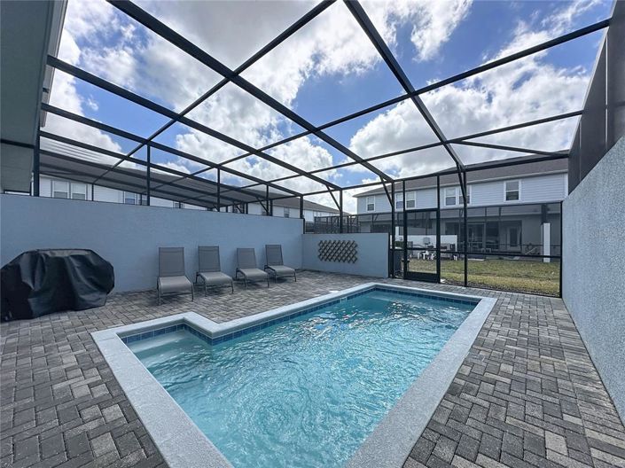 Image No.2-5 Bed Townhouse for sale