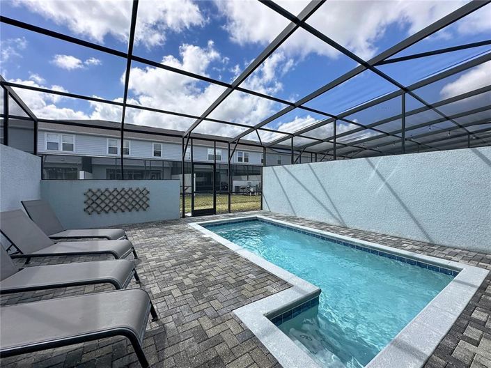 Image No.24-5 Bed Townhouse for sale