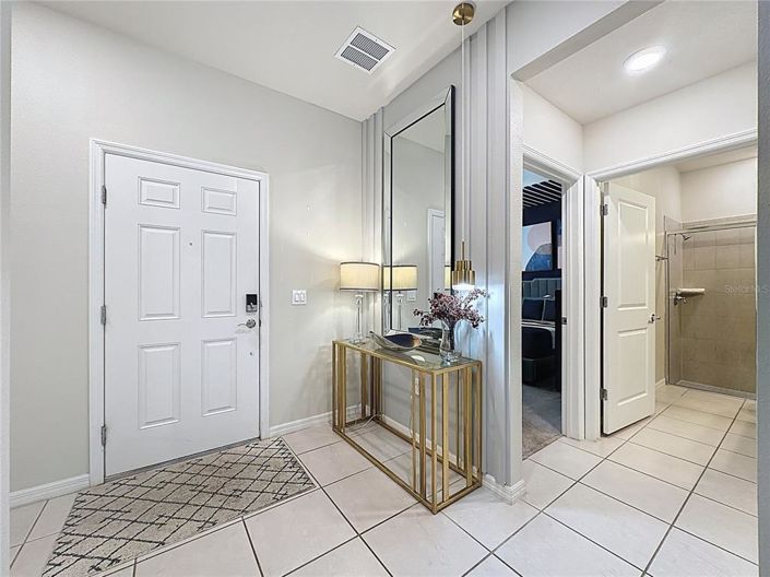 Image No.3-5 Bed Townhouse for sale