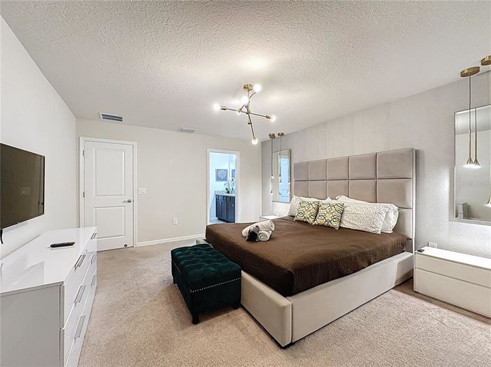 Image No.33-5 Bed Townhouse for sale