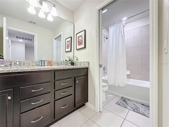 Image No.44-5 Bed Townhouse for sale