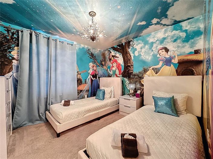 Image No.45-5 Bed Townhouse for sale