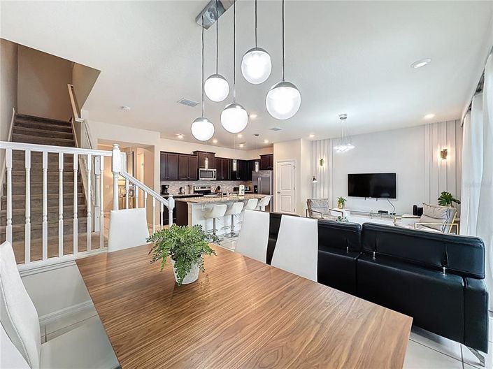 Image No.5-5 Bed Townhouse for sale