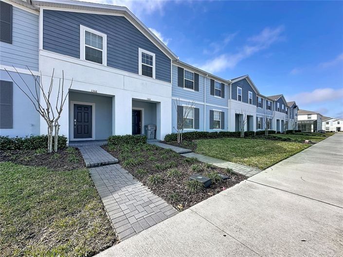 Image No.52-5 Bed Townhouse for sale