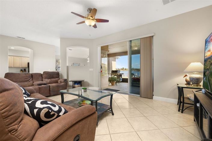 Image No.15-4 Bed Property for sale