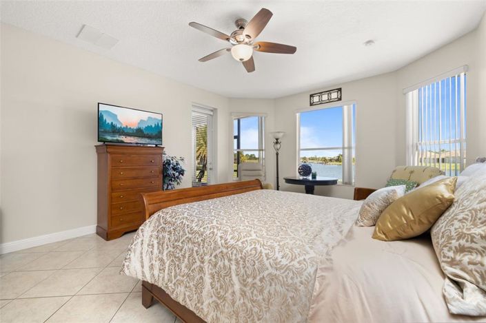 Image No.28-4 Bed Property for sale