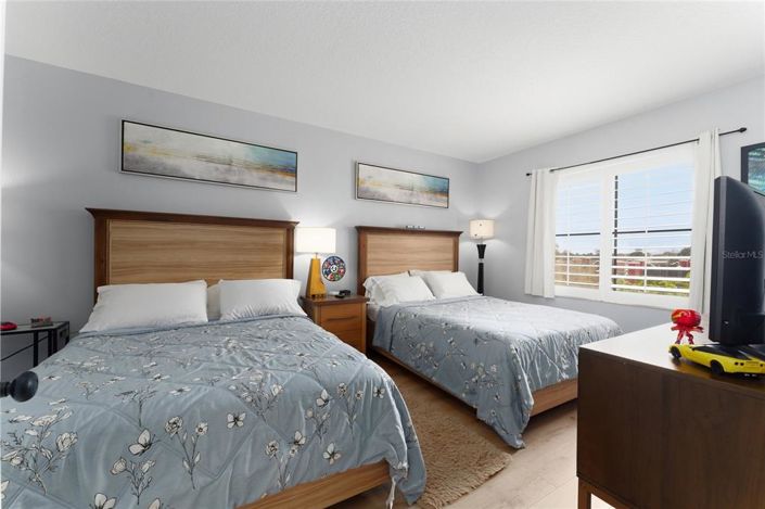 Image No.13-1 Bed Property for sale