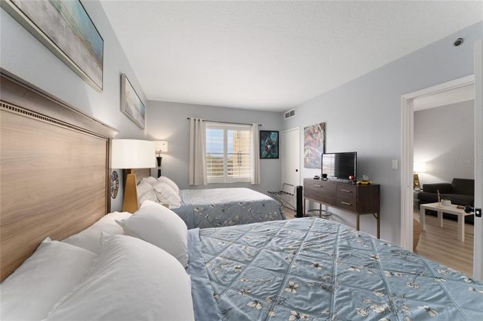 Image No.15-1 Bed Property for sale