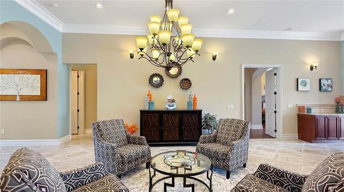 Image No.27-5 Bed Property for sale