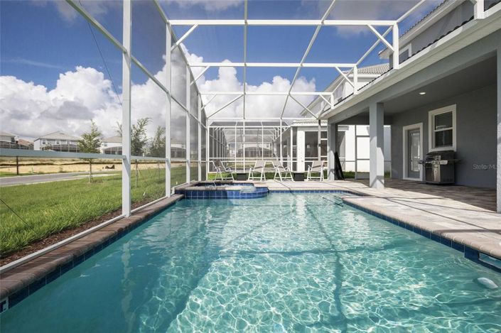 Image No.30-8 Bed Property for sale