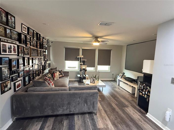 Image No.6-4 Bed Property for sale