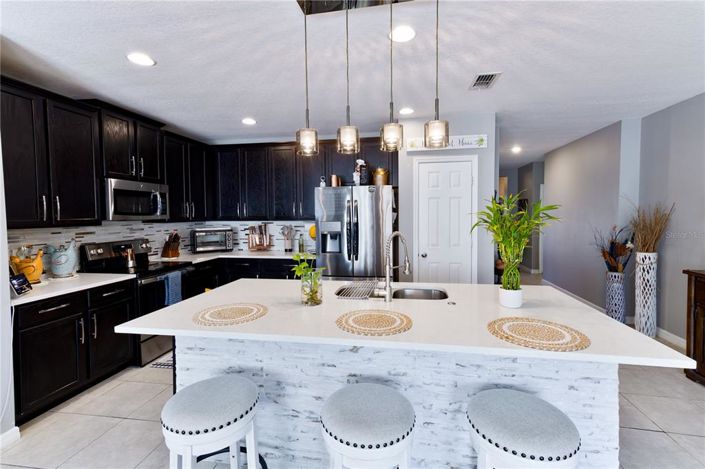 Image No.3-4 Bed Property for sale