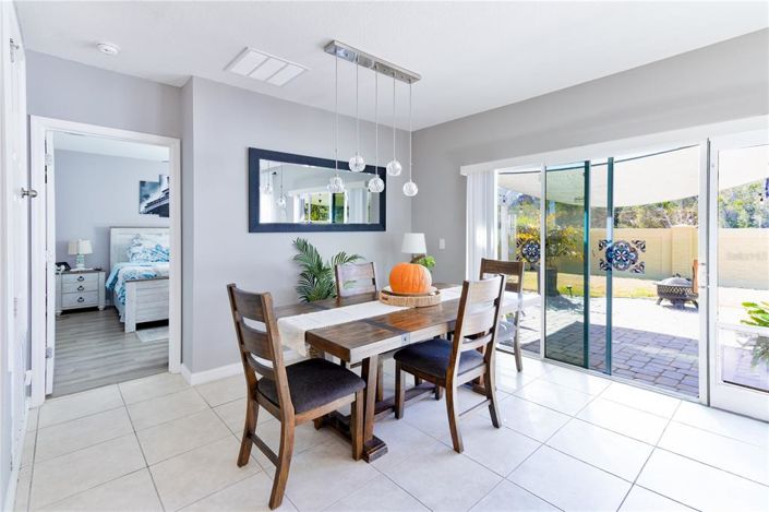 Image No.5-4 Bed Property for sale