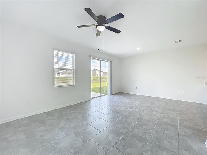 Image No.15-3 Bed Townhouse for sale