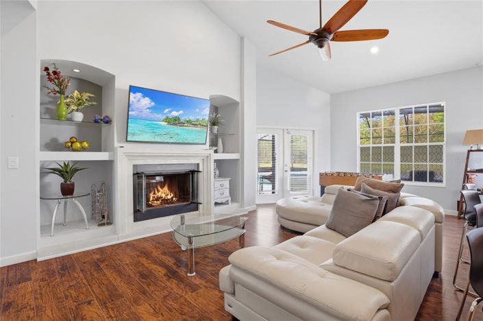 Image No.14-5 Bed Property for sale