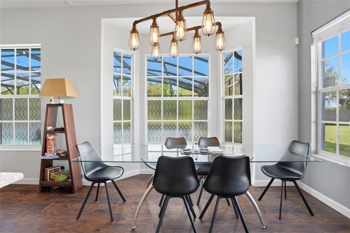 Image No.19-5 Bed Property for sale