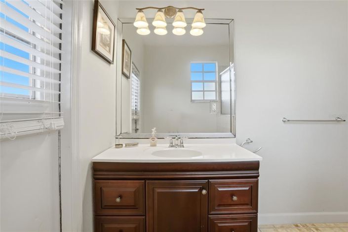 Image No.25-5 Bed Property for sale