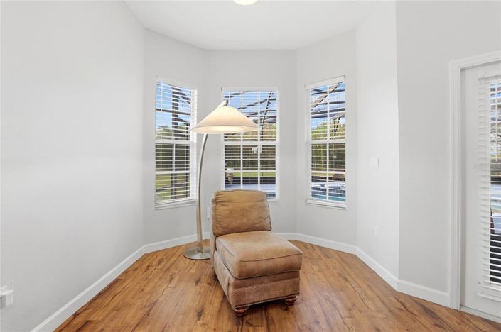 Image No.30-5 Bed Property for sale